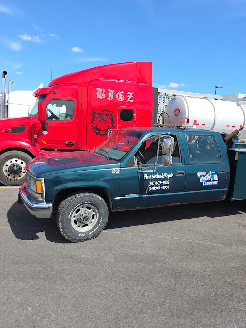 Good Will Transport mobile service truck assisting a semi truck in Ohio